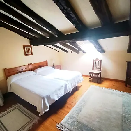 Casona De Gomez Y Teran *