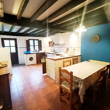 Casona De Gomez Y Teran