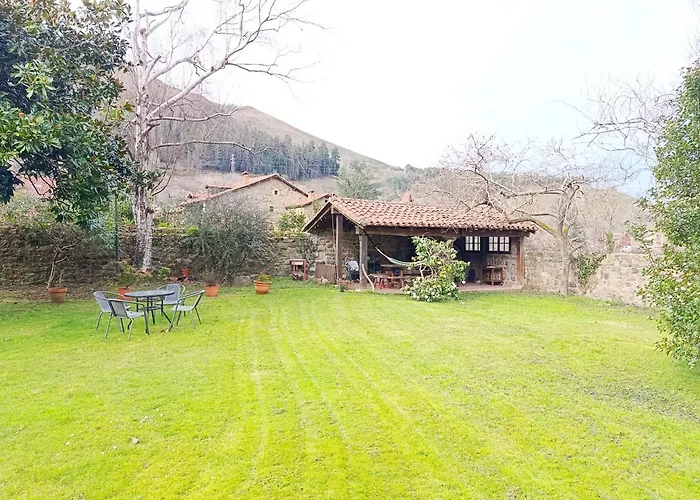 Casona De Gomez Y Teran * Renedo De Cabuerniga